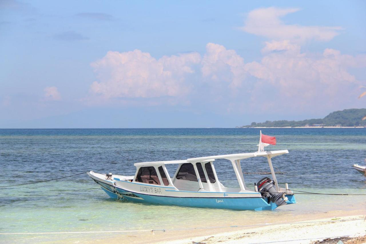 Lucky'S Hostel Gili Air Exterior photo
